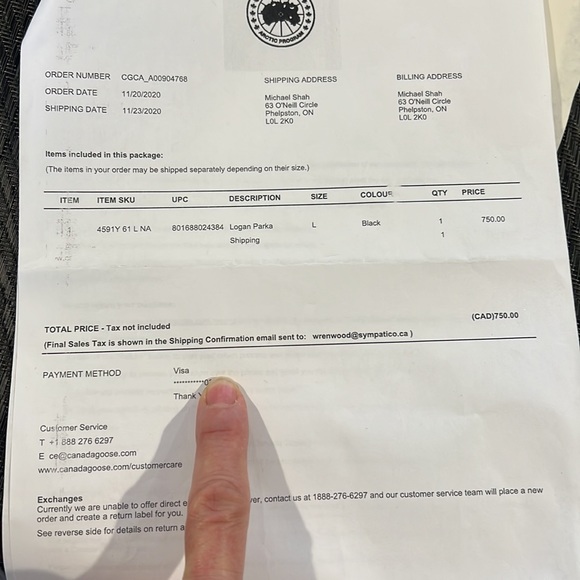 2020 Boys Large (14-16) Canada Goose Logan Parka. Currently priced online $850 - Picture 13 of 14